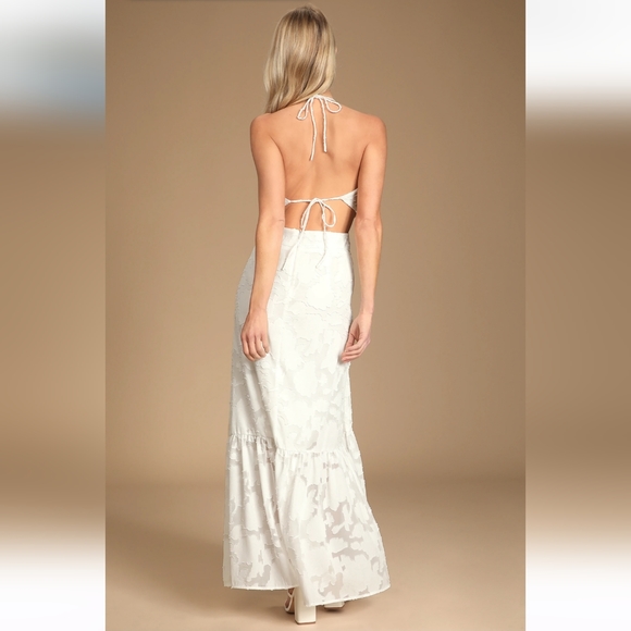 Lulus Touch of Elegance White Floral Burnout Halter Maxi Dress NWT Size XL 12/14 - Picture 2 of 14